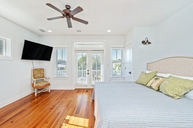 Building Photo - 87 Barracuda St