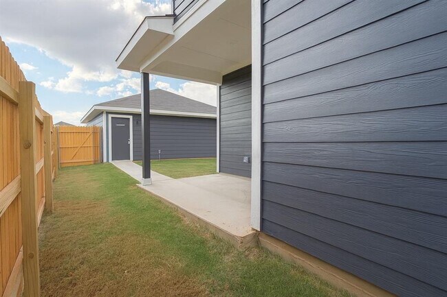 Building Photo - 317 Santo Domingo Rd