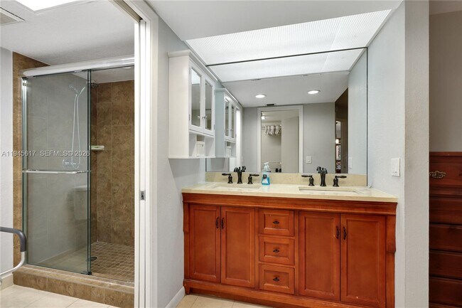 Building Photo - 12850 SW 4th Ct