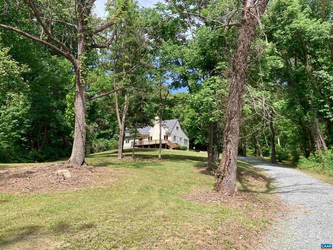 Building Photo - 14150 James River Rd