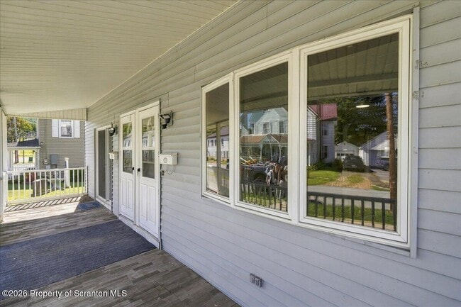 Building Photo - 763 Jackson Ave