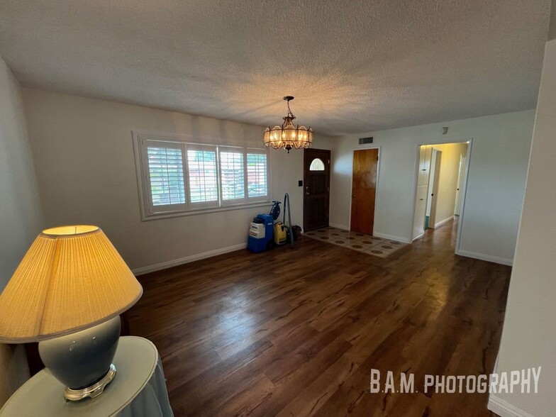 Building Photo - 20604 Wardham Ave