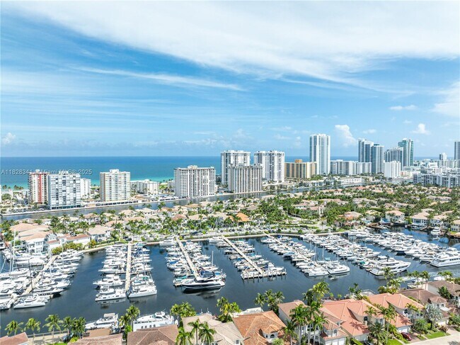 Building Photo - 2101 S Ocean Dr