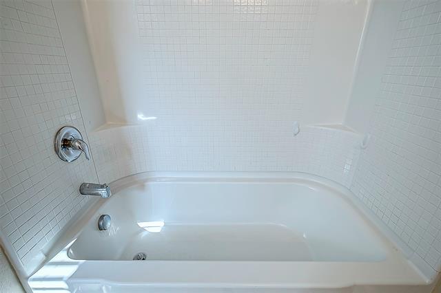 Building Photo - 120 Abelia Dr