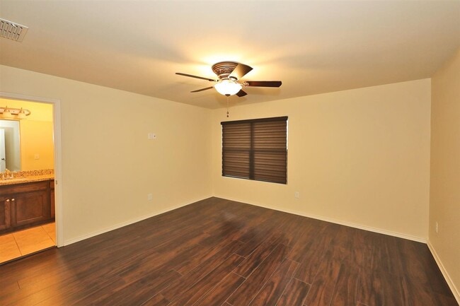 Building Photo - 5610 Montevista Dr