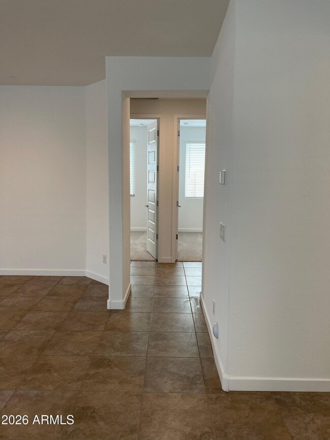 Building Photo - 16424 W Questa Dr