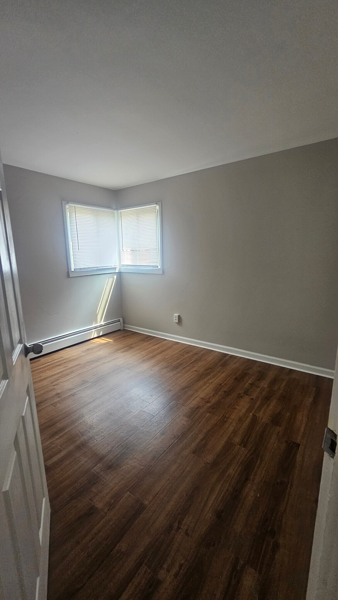 Building Photo - 2525 McKee Ave SW