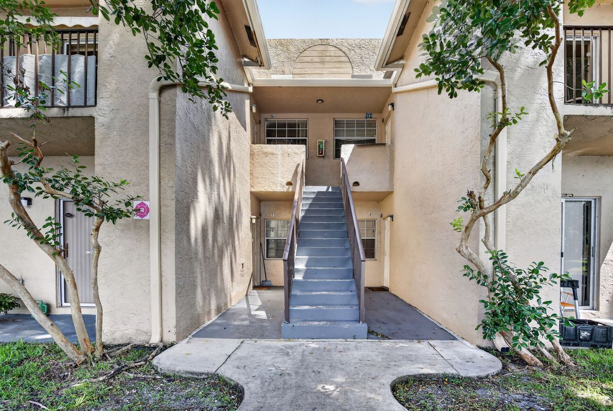 Building Photo - 2361 NW 96th Terrace