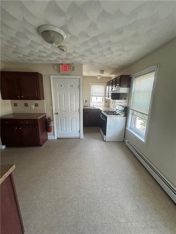 Building Photo - 591-591 Main St