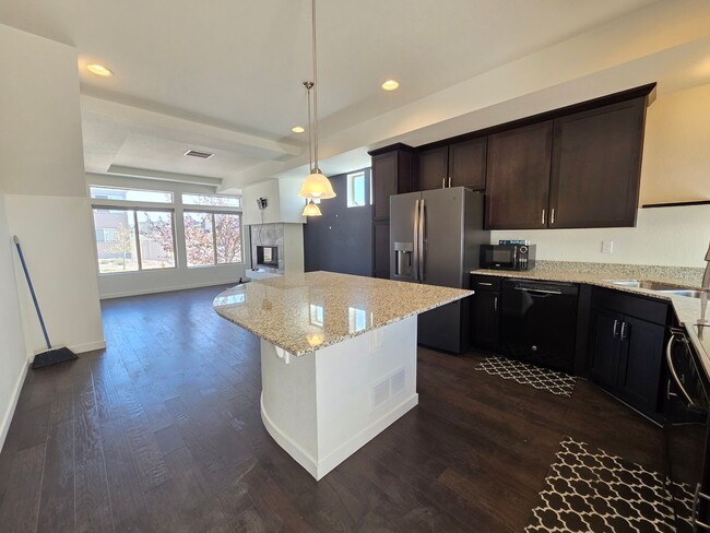 Building Photo - Beautiful 3 Bed 3 Bath Home In Banning Lewis Ranch!!!