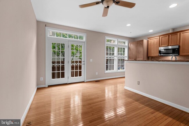 Building Photo - 8159 Skelton Cir