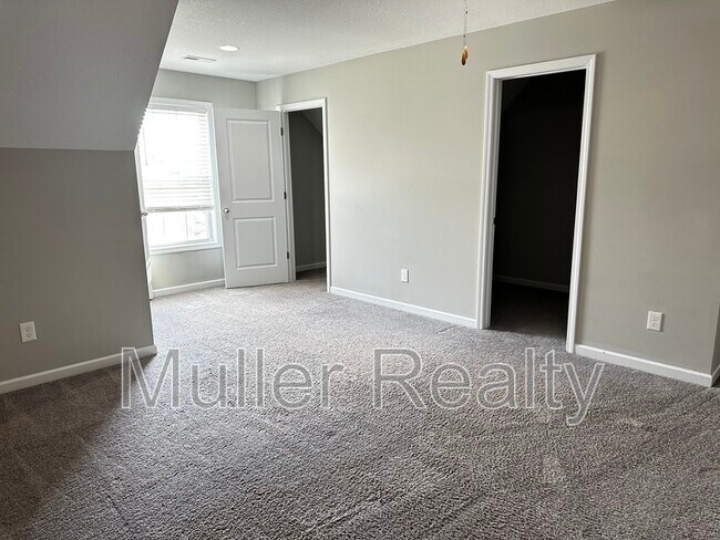 Building Photo - 7959 Cambridge Reserve Dr
