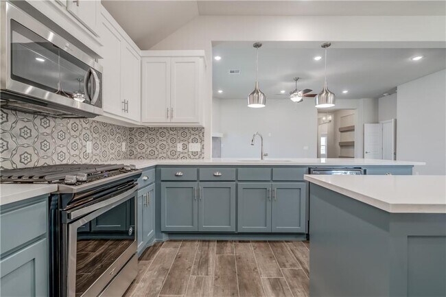 Building Photo - 6601 NW 150th Terrace