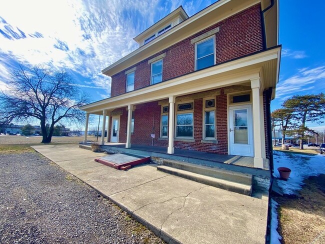 Building Photo - Beautiful Historic 6 Bedroom West Chester ...