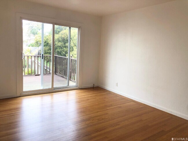 Building Photo - 2944 Taraval St