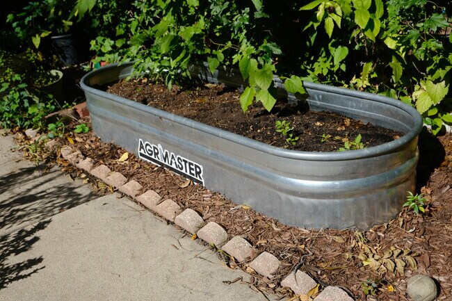 Garden Space - 335 Burkhardt Ct