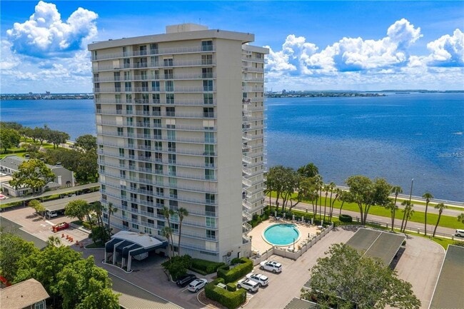 Building Photo - 2611 Bayshore Blvd