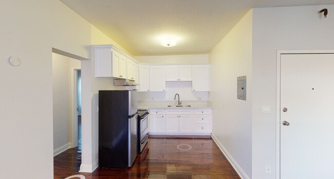 Building Photo - 752 S Mariposa Ave #204 Los Angeles, CA 90005