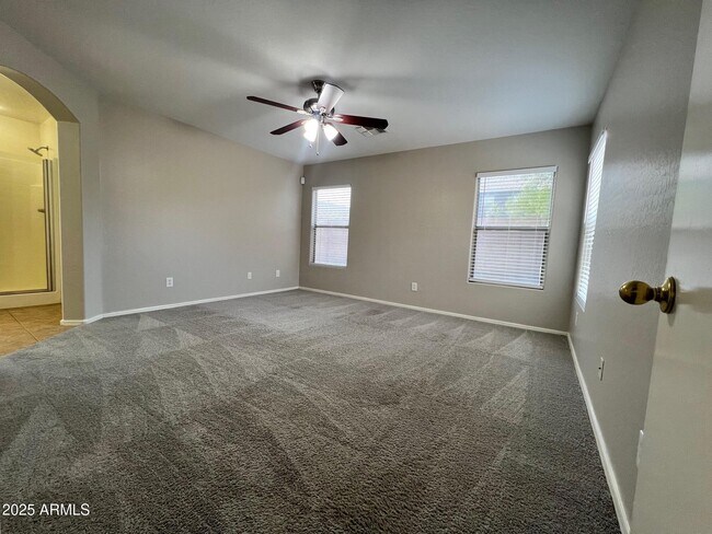Building Photo - 3119 W Silver Creek Dr