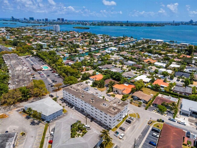 Building Photo - 11685 Canal Dr