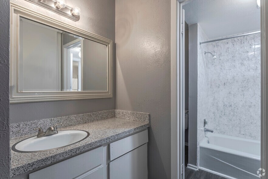 Vista Buena Apartments 13350 Esperanza Rd Dallas TX 75240 Apartment