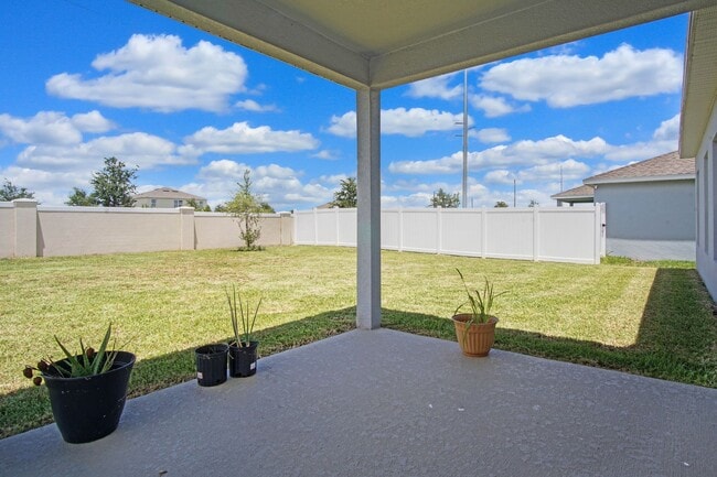 Building Photo - 3 Bedroom 2 Bathroom Single-Family Home No...