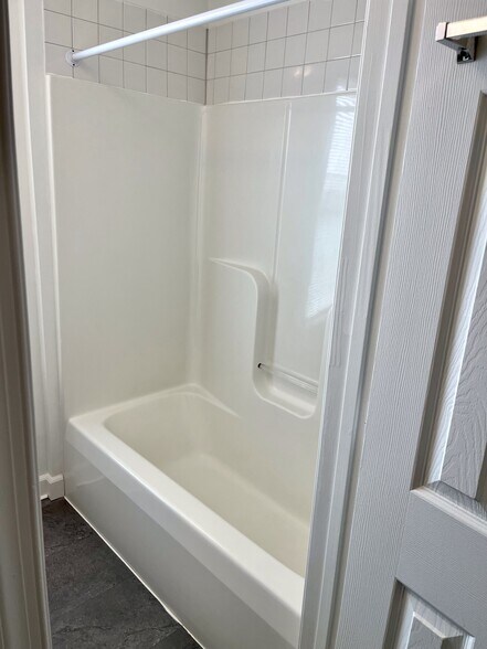 Building Photo - 1104 W 38th St