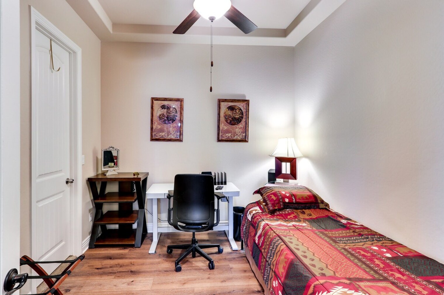 Building Photo - 2514 N Snead Dr