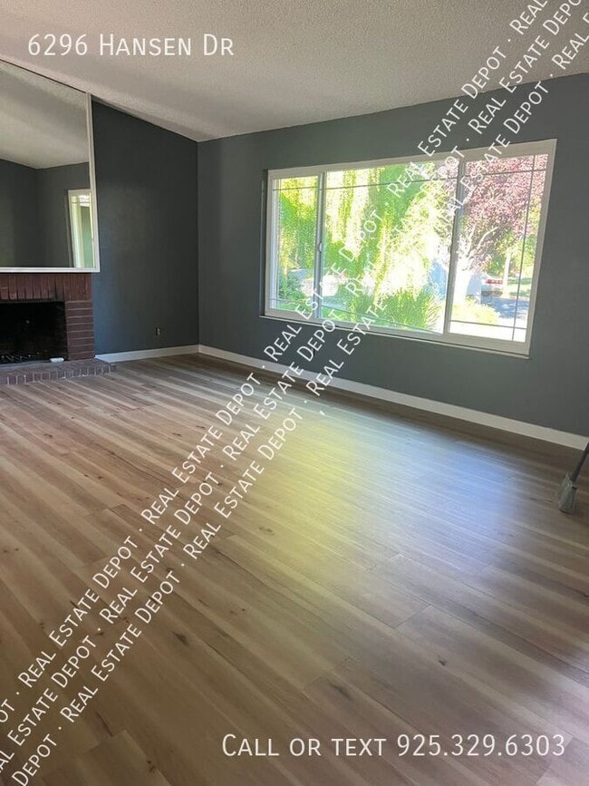 Building Photo - 6296 Hansen Dr