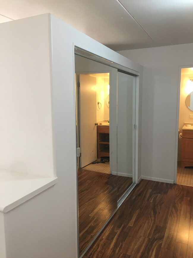 Building Photo - 910 Ahana St