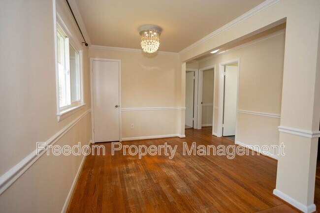 Building Photo - 5914 Ridge View Dr