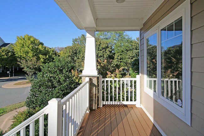 Building Photo - Spacious Downtown Home Convenient to UVA Medical Center