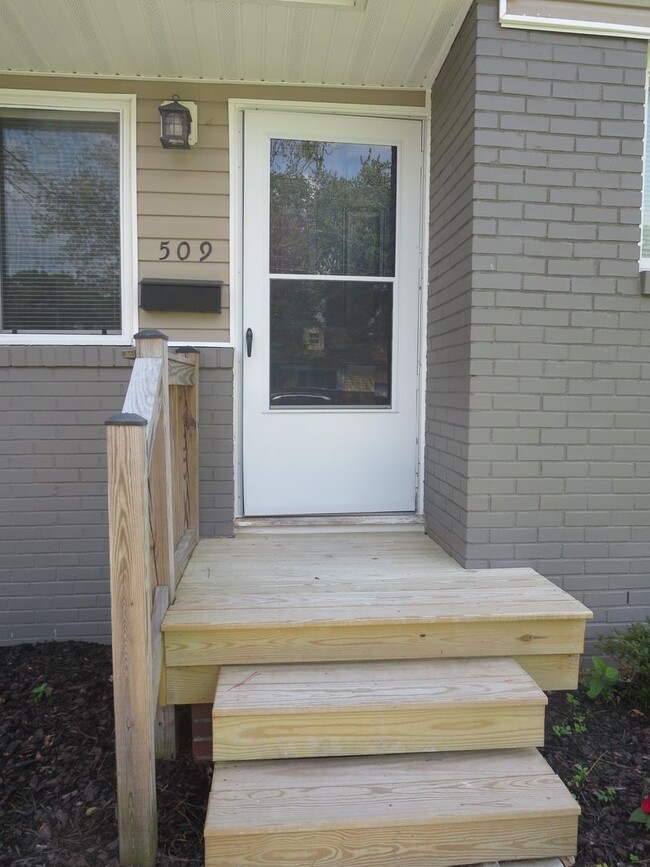 Building Photo - Aragona Village