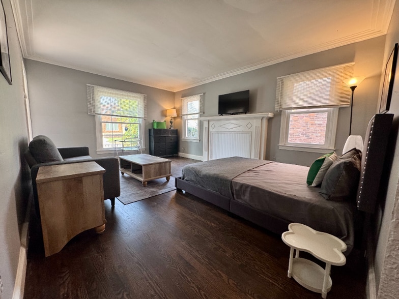 Building Photo - 5284 Devonshire Rd