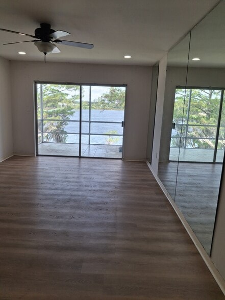 Living room - 2225 Holden Ave