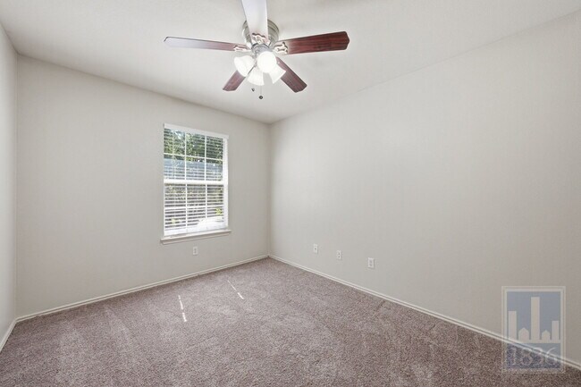 Building Photo - 1506 Fort LLoyd Pl