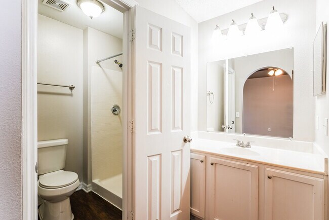 Building Photo - 2688 Whispering Trails Dr