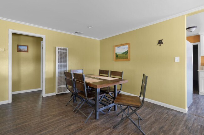Building Photo - Quiet Desert Home - BONUS ROOM CONVERTING ...