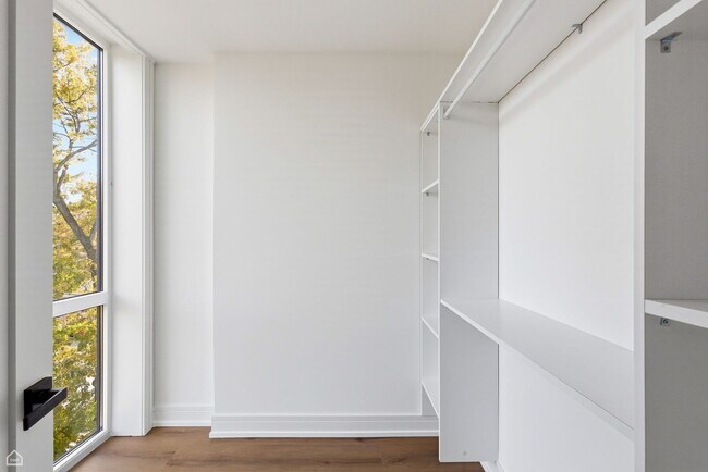 Building Photo - 2718 Budd St