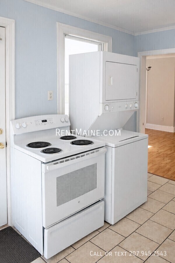 Building Photo - 92 Fling St