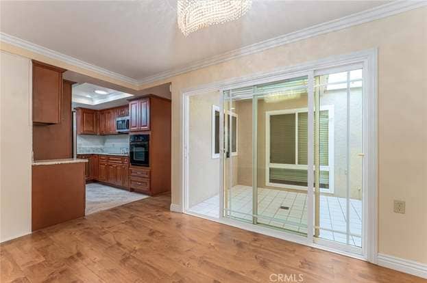 Building Photo - 707 Avenida Majorca