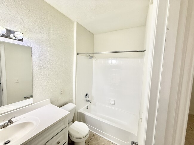 Building Photo - 2674 Robert Trent Jones Dr