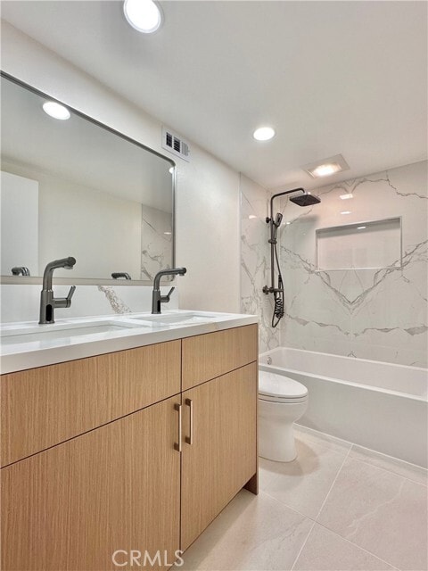 Building Photo - 912 Plaza Escondido