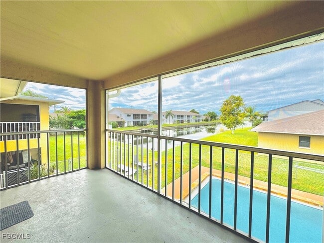 Building Photo - 706 SE 13th Ct