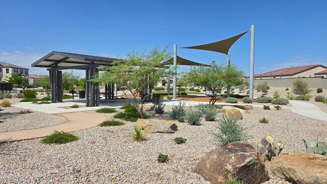 Building Photo - 2563 W Hidalgo Ave