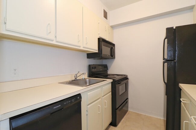 Building Photo - 43-49-49 Van Wagenen Ave