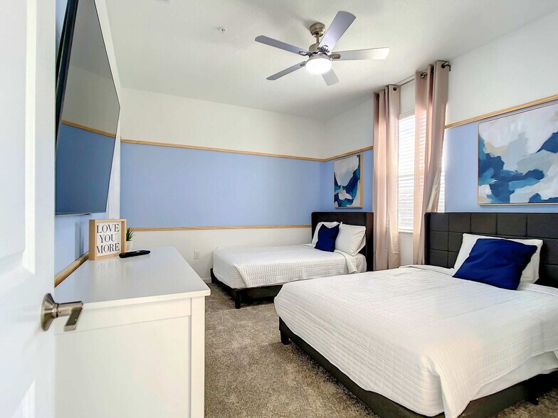 Building Photo - 1003 Splash Shot Pl