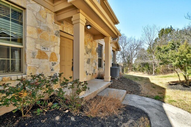 Building Photo - 3101 Davis Ln