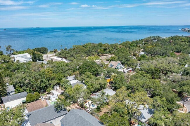 Building Photo - 513 Crystal Beach Ave