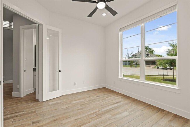 Building Photo - 32707 Fly Fish Wy